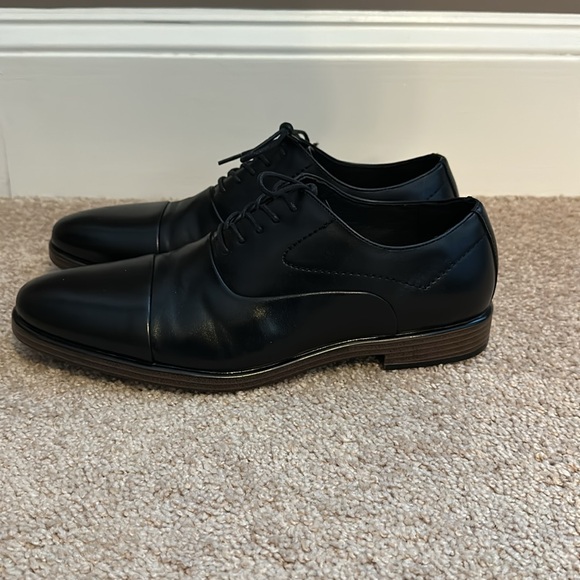 Van Heusen Memory Foam Dress shoes - Picture 3 of 7